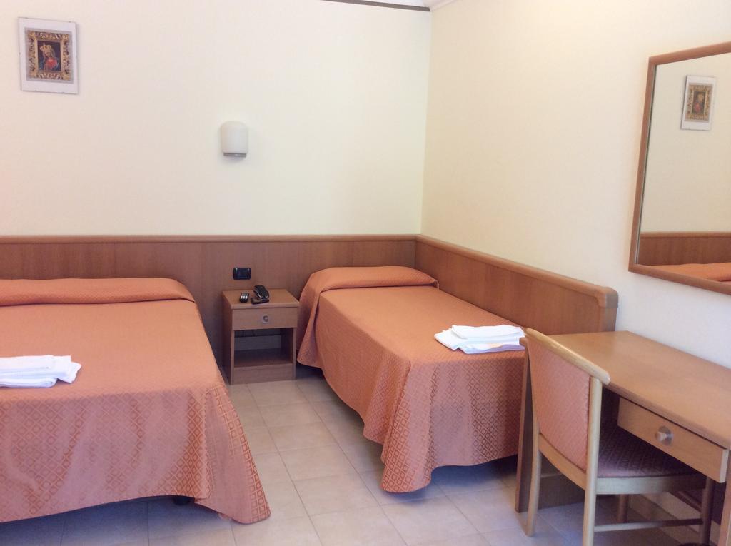 Hotel Il Saraceno Volastra Room photo
